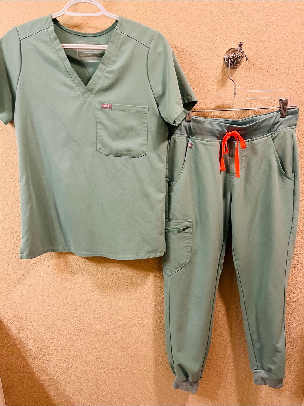 FIGS Mint Green Women's Scrub Pants with Contrast Drawstring